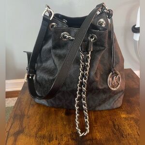 Michael Kors Frankie drawstring Black Bucket Bag